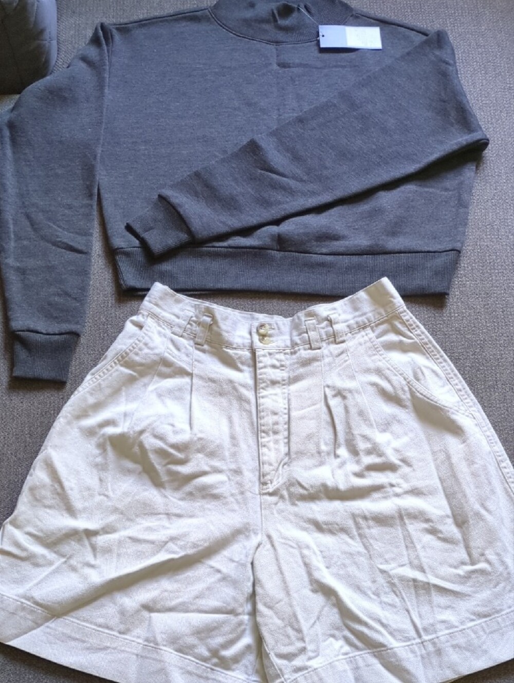 Cropped Gray Mock Neck Sweatshirt & Cream High-Waist Shorts Set - Picture 2 of 6